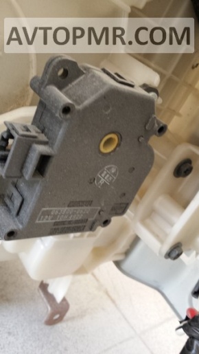 Actuator motor pentru acționarea sistemului de încălzire și aer condiționat, dreapta, pentru Lexus RX300 RX330 RX350 RX400h 04-09.