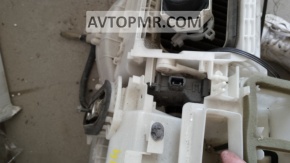 Actuatorul motorului care acționează ventilatorul de încălzire pentru Toyota Rav4 06-12.