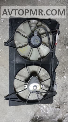 Difuzorul capacului radiatorului gol Toyota Camry v30 2.4