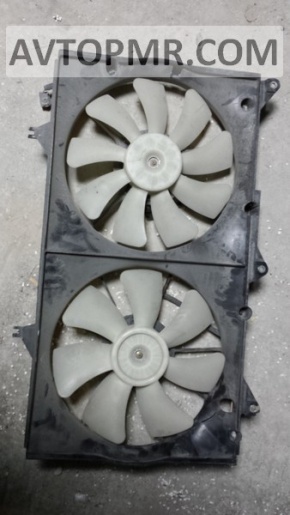 Difuzorul capacului radiatorului gol să fie lipit la 5 cm Toyota Solara 3.3 04-08.