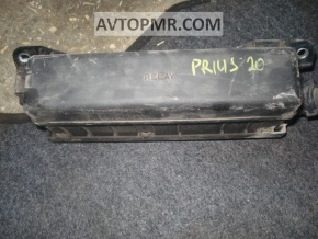 Corpul blocului de siguranțe sub capotă Toyota Prius 2004-2009