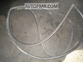Уплотнитель двери передней левой Lexus RX300 98-03