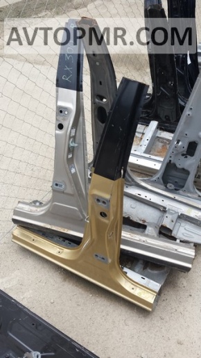 Стойка кузова центральная правая Lexus RX300 98-03 золото