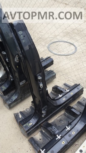 Bara de protecție centrală dreapta pentru caroserie Subaru B10 Tribeca gri