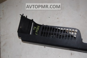 Обшивка арки левая Mazda3 03-09 HB