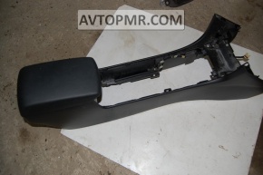 Consola centrală cu cotieră și suporturi pentru pahare Mazda3 03-08 HB