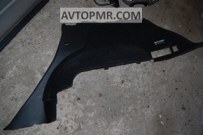 Capacul arcului drept Nissan Murano z50 03-08 negru.