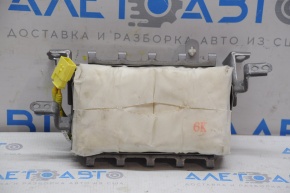 Airbag-ul de pasager din bordul Toyota Camry v40 tip 1.