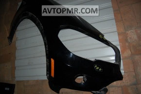 Aripa dreapta fata BMW X5 E70 07-10 cu spalator de parbriz inclus