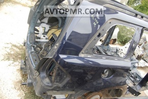 Aripa din spate dreapta a un sfert de Mercedes X164 GL.