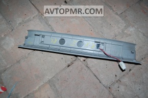 Capacul pragului cu iluminare din spate stânga pentru Lexus RX300 RX330 RX350 RX400h 04-09, gri.