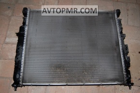 Radiatorul de răcire a apei Mercedes W164 ML X164 GL W251 R M272 M273