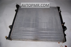 Radiatorul de răcire a apei pentru Lexus GX470 03-09 nu este original.