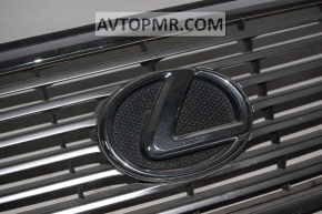 Эмблема передняя решетки радиатора grill Lexus LS460 LS600h 07-09 дорест