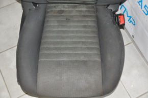 Scaunul de pasager al Dodge Challenger 09-14, fara airbag, tapitat cu material textil negru cu insertie gri