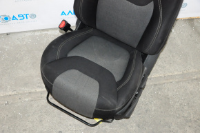 Scaun șofer Jeep Cherokee KL 14-18 fără airbag, manual, material textil negru cu inserții gri