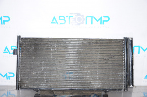 Radiatorul condensatorului de aer condiționat pentru Subaru Forester 08-13 SH este zdrobit.