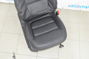 Пассажирское сидение VW Jetta 11-18 USA без airbag, механич, кожа черн