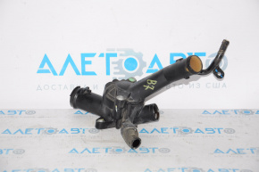 Corpul termostatului VW Passat b7 12-15 SUA 2.5