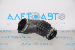 Conductă de aer către colectorul Audi A4 B8 08-16 2.0T