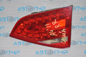 Lampa interioară pentru capacul portbagajului dreapta Audi A4 B8 08-12 pre-restilizare sedan LED