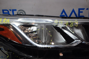 Farul dreapta față goală Chevrolet Cruze 16- halogen, fără lentilă, carcasă și suport rupte, zgârieturi pe sticlă