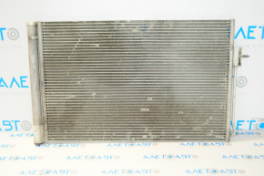 Radiatorul condensatorului de aer condiționat Chevrolet Volt 11-15