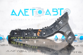 Suportul drept al barei spate exterioare pentru Ford Fusion mk5 13-18 este rupt, 1 clema.