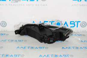 Farul de ceață stânga pentru Ford Fusion mk5 17-18, halogen, nou, neoriginal.