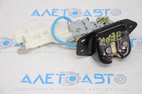 Blocare portbagaj Nissan Versa Note 13-19, complet cu mecanism de acționare.