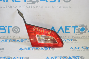 Lampa capacului portbagajului stânga Infiniti G25 G35 G37 4d 06-14