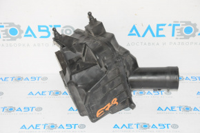 Corpul filtrului de aer stânga Infiniti G25 G35 4d 06-14