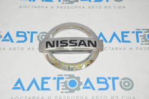 Emblema NISSAN pentru capacul portbagajului Nissan Altima 13-15