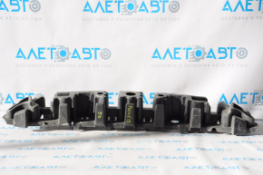 Absorbantul de bara fata pentru Ford Focus mk3 11-14 din plastic pre-restilizare