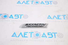 Emblema inscriptionată SKYACTIV pentru capacul portbagajului Mazda 3 14-18 BM.