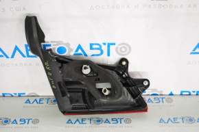 Фонарь внутренний крышка багажника правый Subaru Outback 10-14 трещина