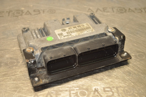 Modulul ECU al motorului VW Passat b7 12-15 SUA 2.5