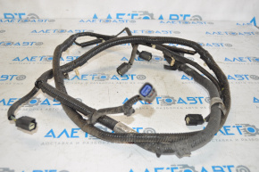 Montajul barei spate pentru Ford Explorer 11-15 cu senzori de parcare.