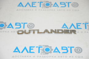 Emblema cu inscripția OUTLANDER de pe ușa portbagajului Mitsubishi Outlander Sport ASX 10-