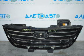 Grila radiatorului Ford Fiesta 11-13 pre-facelift, completă, fără emblemă