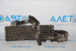 Radiatorul de răcire a cutiei de viteze pentru Lexus RX400h 06-09 este blocat.