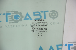 Стекло двери передней левой Nissan Pathfinder 13-20