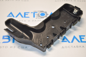 Suportul de prindere a bara fata aripa dreapta Chevrolet Volt 11-15 nou OEM original.