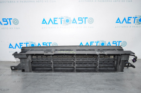 Jaluzele deflectorului radiatorului Nissan Versa Note 13-16 sunt disponibile