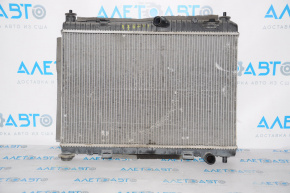 Radiatorul de răcire a apei pentru Ford Fiesta 11-19 1.6 este cu celule zdrobite