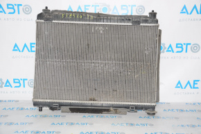 Radiatorul de răcire a apei pentru Ford Fiesta 11-19 1.6 este cu celule zdrobite