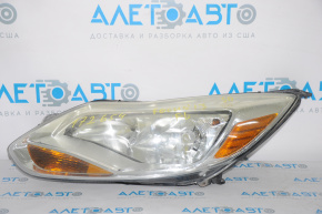 Far stânga față Ford Focus mk3 11-14 pre-restilizare, ușoară pentru polizare.