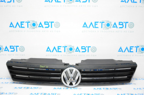 Решетка радиатора grill VW Jetta 11-14 USA со значком