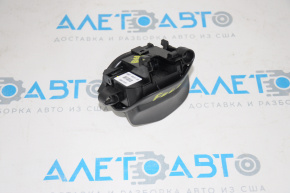 Butoanele de control de pe volanul din partea de jos dreapta a Ford Focus mk3 11-14 pre-restilizare