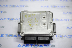 Modulul ECU al motorului Lincoln MKC 15-2.0T cu o ușoară îndoire.